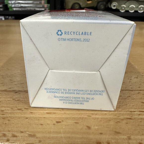 Tim Hortons 2012 Cafe Bake Shop Restaurant Christmas Ornaments In Box - Picture 6 of 6